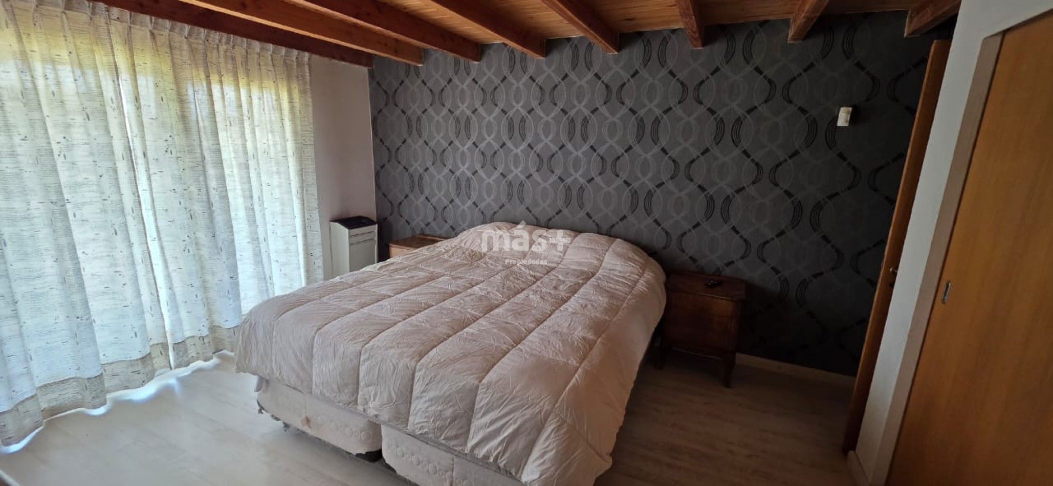 Casa 4 dormitorios, playroom, parque y garage doble - Dina Huapi